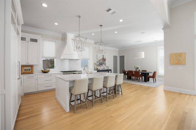 7110 Robin Road, Dallas, TX 75209