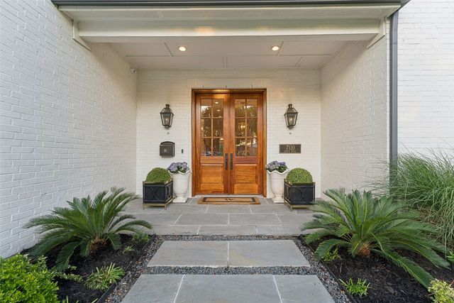 7110 Robin Road, Dallas, TX 75209