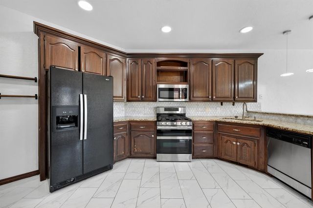 2816 SW 108th Street, Oklahoma City, OK 73170