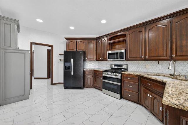 2816 SW 108th Street, Oklahoma City, OK 73170