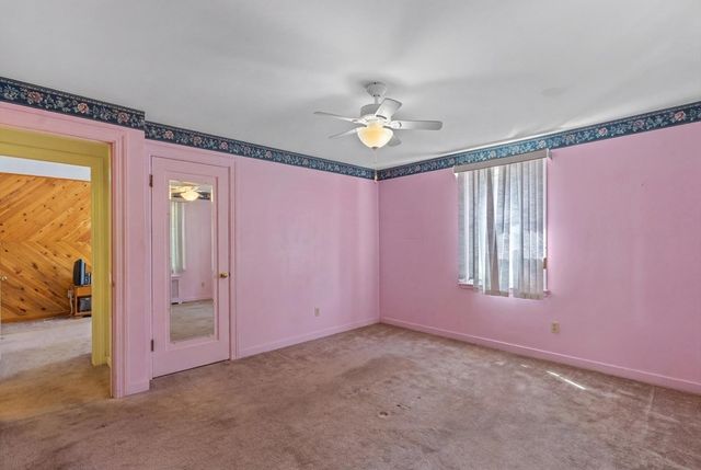 27 Kinnicutt Rd, Worcester, MA 01602
