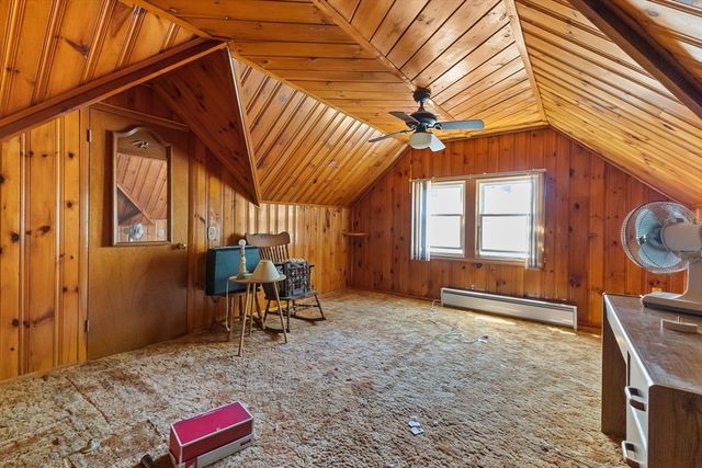 27 Kinnicutt Rd, Worcester, MA 01602