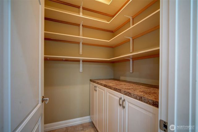 6145 93rd Avenue SE, Mercer Island, WA 98040