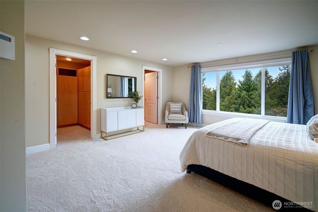 6145 93rd Avenue SE, Mercer Island, WA 98040