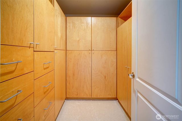 6145 93rd Avenue SE, Mercer Island, WA 98040