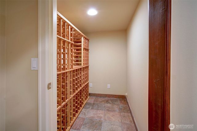 6145 93rd Avenue SE, Mercer Island, WA 98040