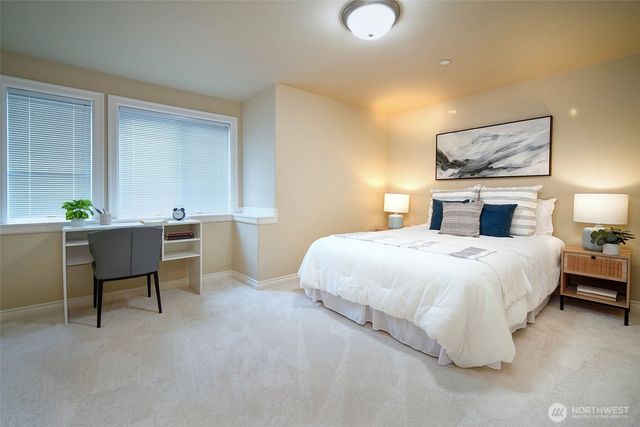 6145 93rd Avenue SE, Mercer Island, WA 98040