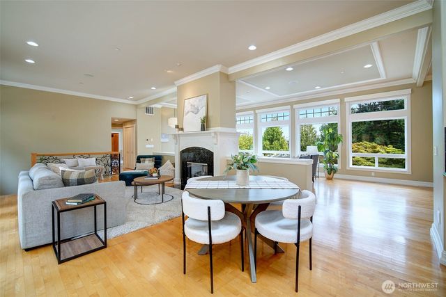 6145 93rd Avenue SE, Mercer Island, WA 98040