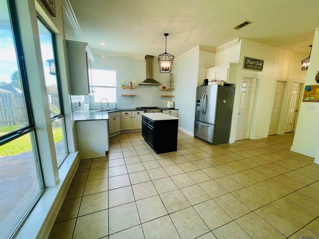 38156 Summerwood Ave, Prairieville, LA 70769