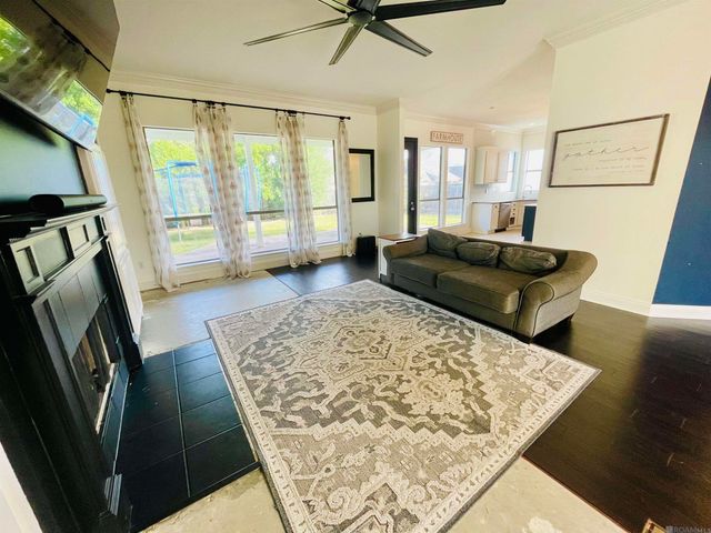 38156 Summerwood Ave, Prairieville, LA 70769