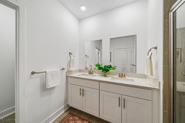 15 Whitney Ave, Morris Plains Boro, NJ 07950