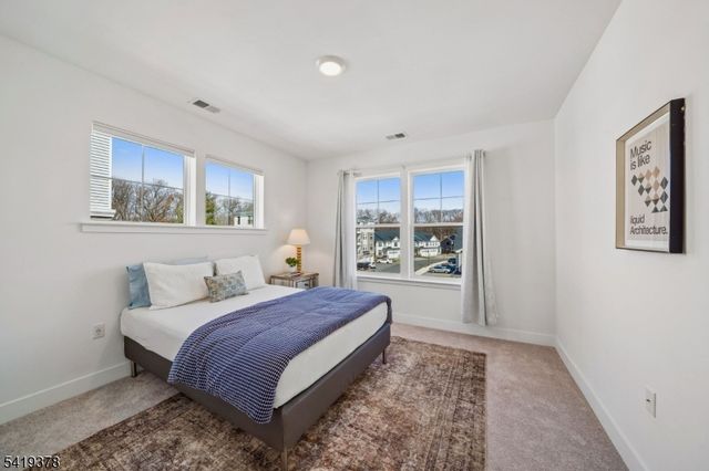 15 Whitney Ave, Morris Plains Boro, NJ 07950