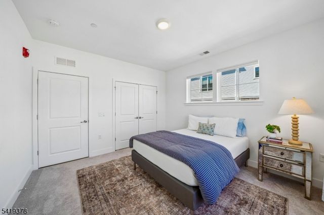 15 Whitney Ave, Morris Plains Boro, NJ 07950