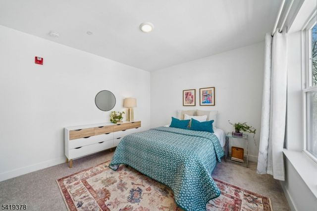 15 Whitney Ave, Morris Plains Boro, NJ 07950