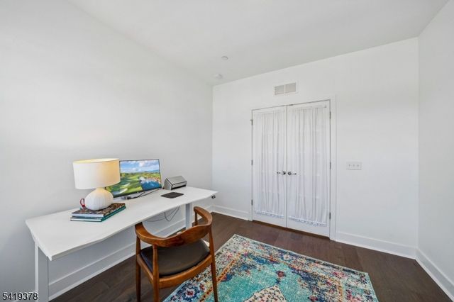 15 Whitney Ave, Morris Plains Boro, NJ 07950