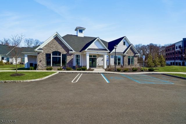 15 Whitney Ave, Morris Plains Boro, NJ 07950