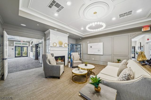 15 Whitney Ave, Morris Plains Boro, NJ 07950