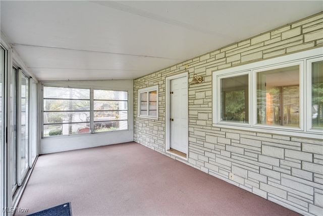 102 Canton Road, Akron, OH 44312