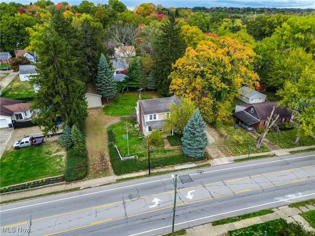 102 Canton Road, Akron, OH 44312