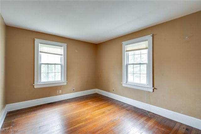 102 Canton Road, Akron, OH 44312