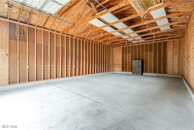 102 Canton Road, Akron, OH 44312