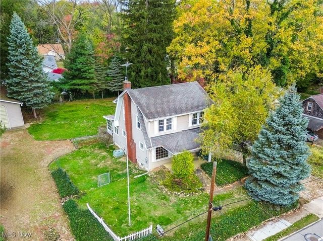 102 Canton Road, Akron, OH 44312