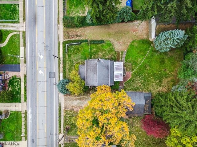 102 Canton Road, Akron, OH 44312