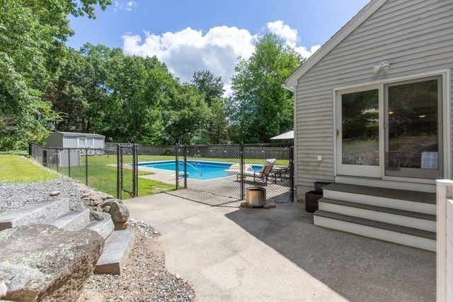 21 Partridge Road, Dracut, MA 01826