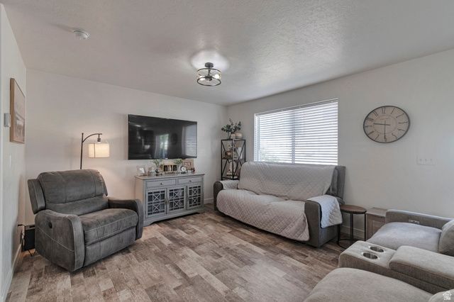 321 W WILLOW DR, Saratoga Springs, UT 84045