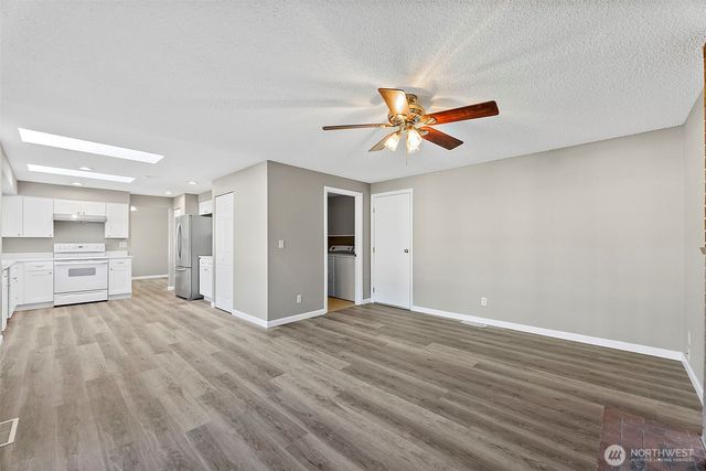 3157 SE Villa Carmel Drive, Port Orchard, WA 98366