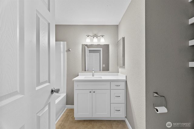 3157 SE Villa Carmel Drive, Port Orchard, WA 98366