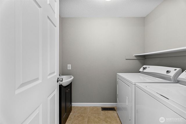 3157 SE Villa Carmel Drive, Port Orchard, WA 98366