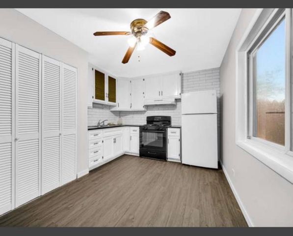 1765 Short Avenue, Streamwood, IL 60107