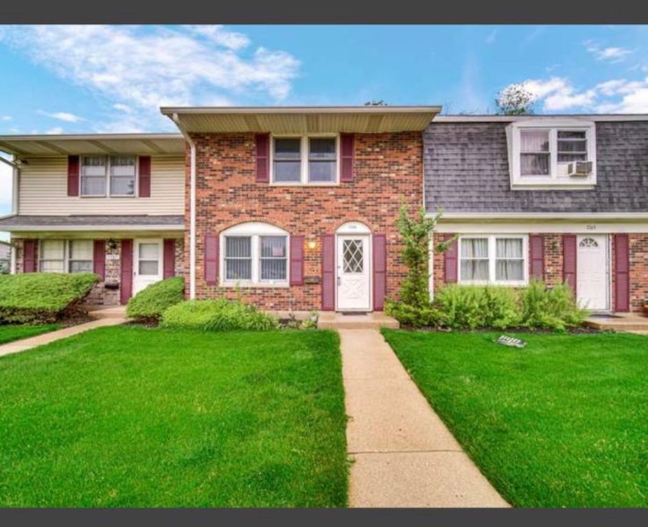 1765 Short Avenue, Streamwood, IL 60107