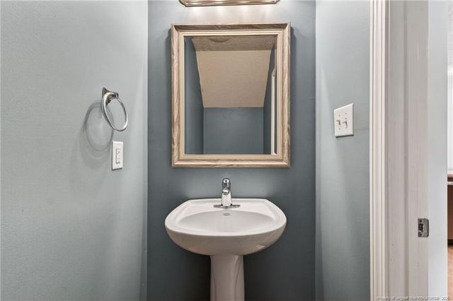 1213 Screech Owl Drive, Hope Mills, NC 28348