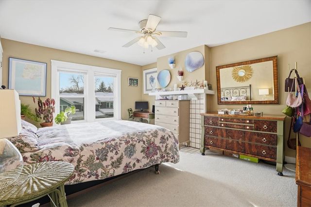 947 Kennebec St, Greenfield, PA 15217