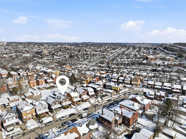 947 Kennebec St, Greenfield, PA 15217