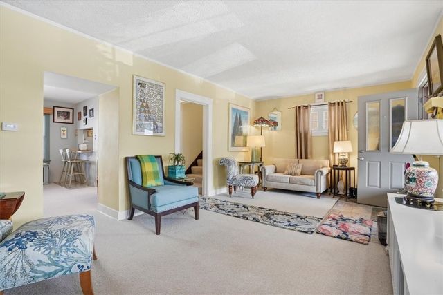 947 Kennebec St, Greenfield, PA 15217