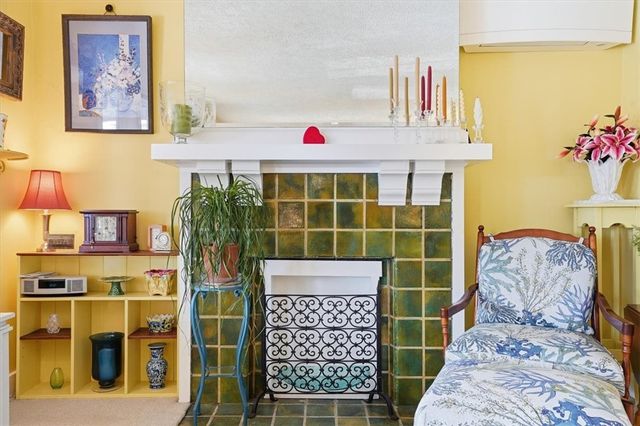 947 Kennebec St, Greenfield, PA 15217