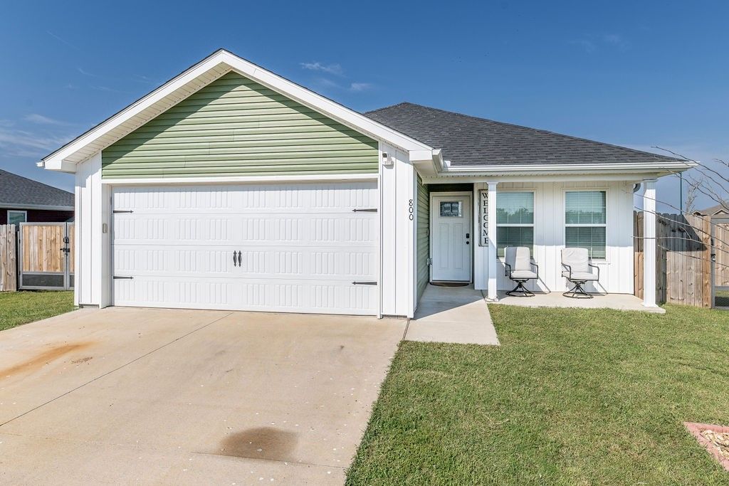 800 S Parrot Lane, Siloam Springs, AR 72761