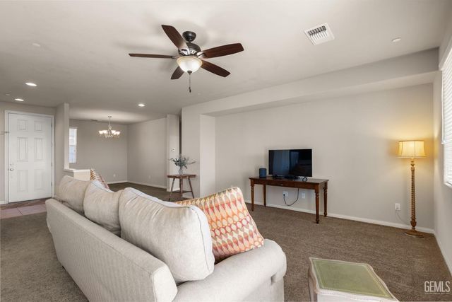 14705 Yellow Lupine Drive, Bakersfield, CA 93314