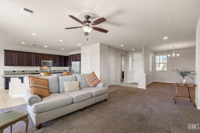 14705 Yellow Lupine Drive, Bakersfield, CA 93314