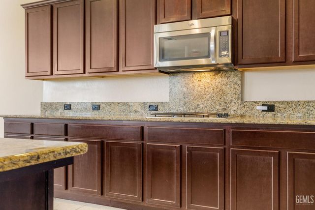 14705 Yellow Lupine Drive, Bakersfield, CA 93314