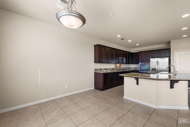 14705 Yellow Lupine Drive, Bakersfield, CA 93314