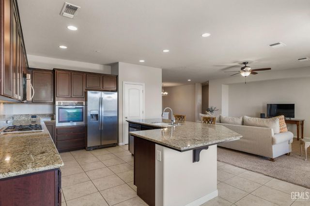 14705 Yellow Lupine Drive, Bakersfield, CA 93314
