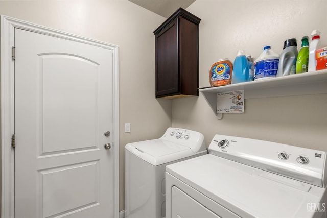 14705 Yellow Lupine Drive, Bakersfield, CA 93314