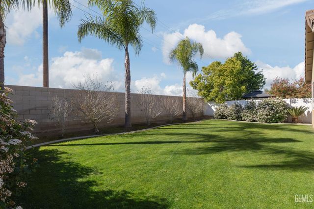 14705 Yellow Lupine Drive, Bakersfield, CA 93314