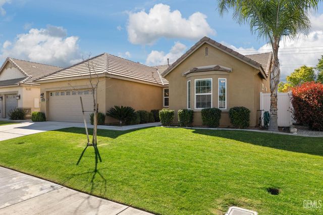 14705 Yellow Lupine Drive, Bakersfield, CA 93314