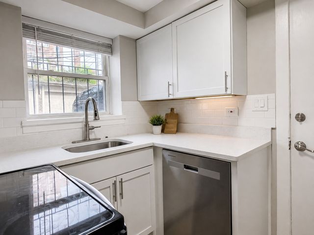 6019 N Fairfield Avenue G, Chicago, IL 60659