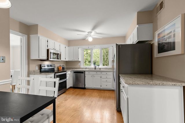 11704 HITCHING POST LN, North Bethesda, MD 20852